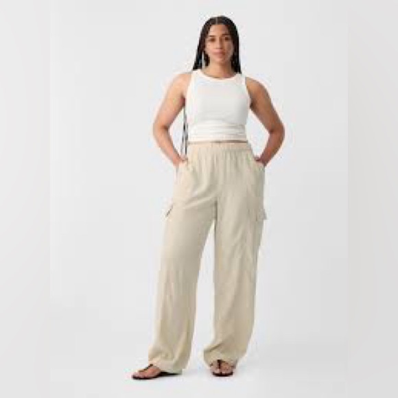 GAP Pants - Gap Linen Blend Cargo Pull On Pant XXL